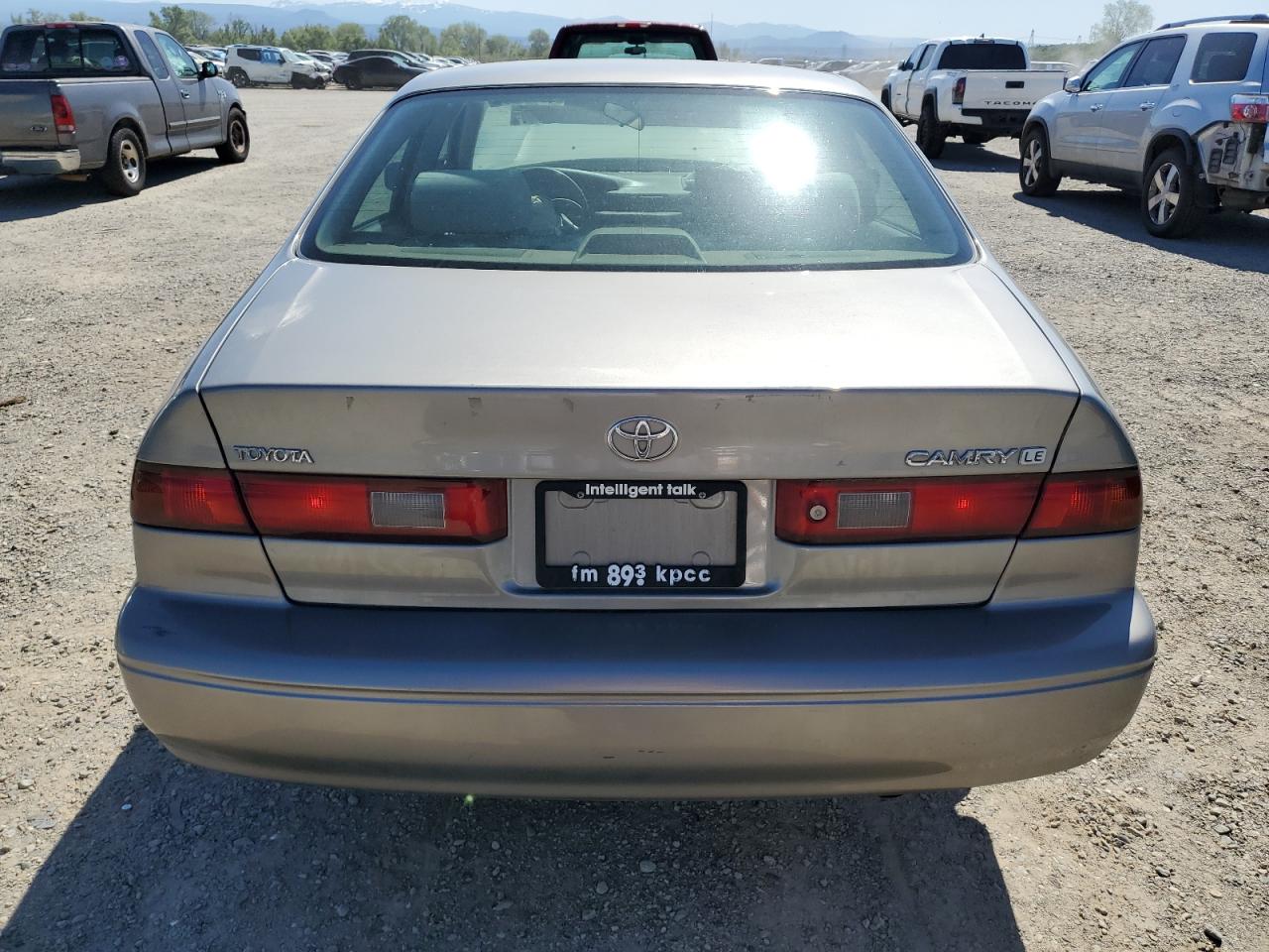 JT2BG22K8X0315405 1999 Toyota Camry Le