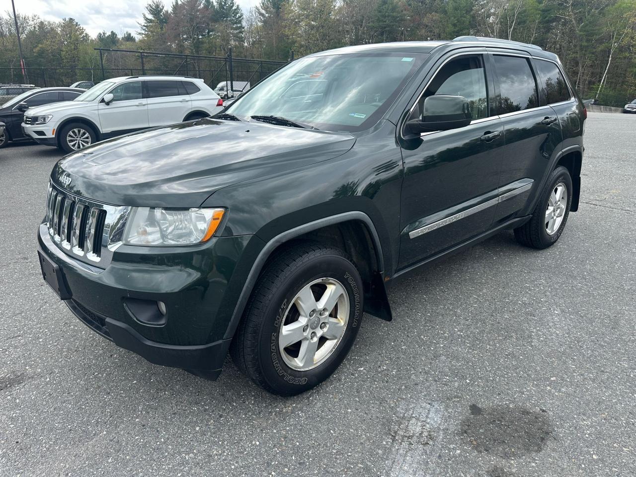 1J4RR4GG5BC678942 2011 Jeep Grand Cherokee Laredo