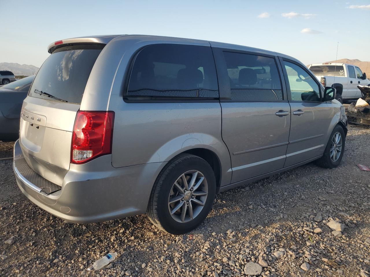 2C4RDGBG3FR736203 2015 Dodge Grand Caravan Se