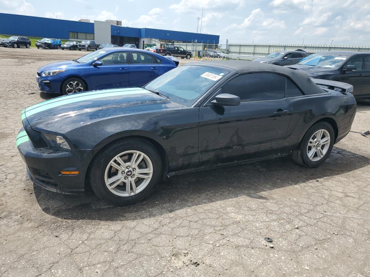 2014 Ford Mustang vin: 1ZVBP8EM8E5322374