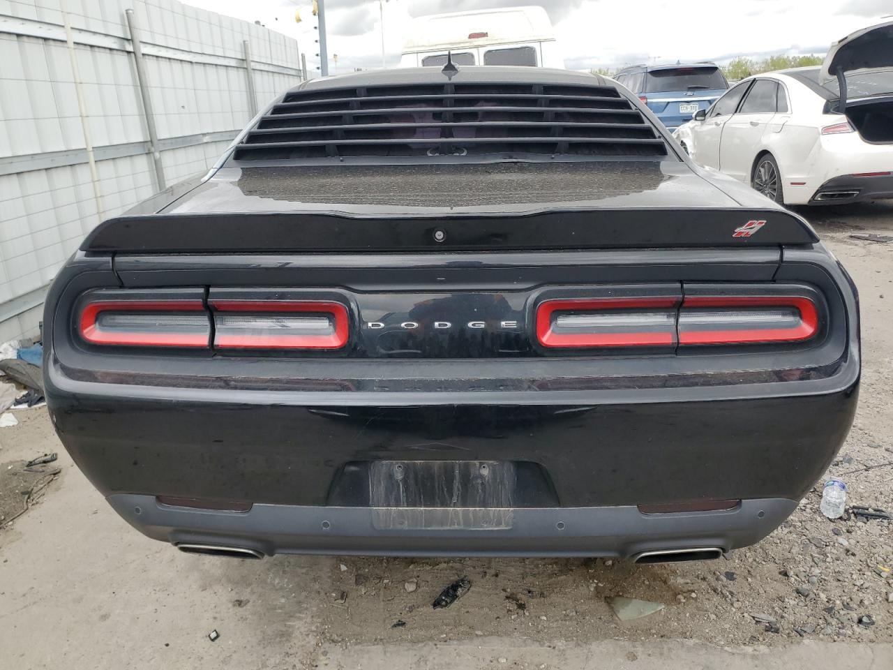 2C3CDZGG0JH256990 2018 Dodge Challenger Gt