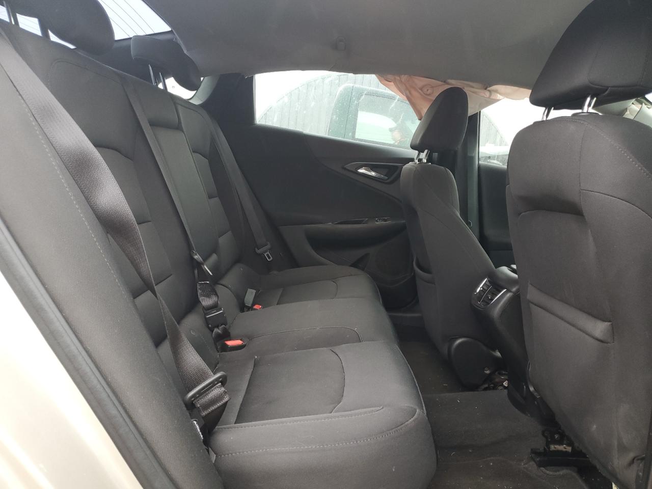 1G1ZE5STXGF272472 2016 Chevrolet Malibu Lt