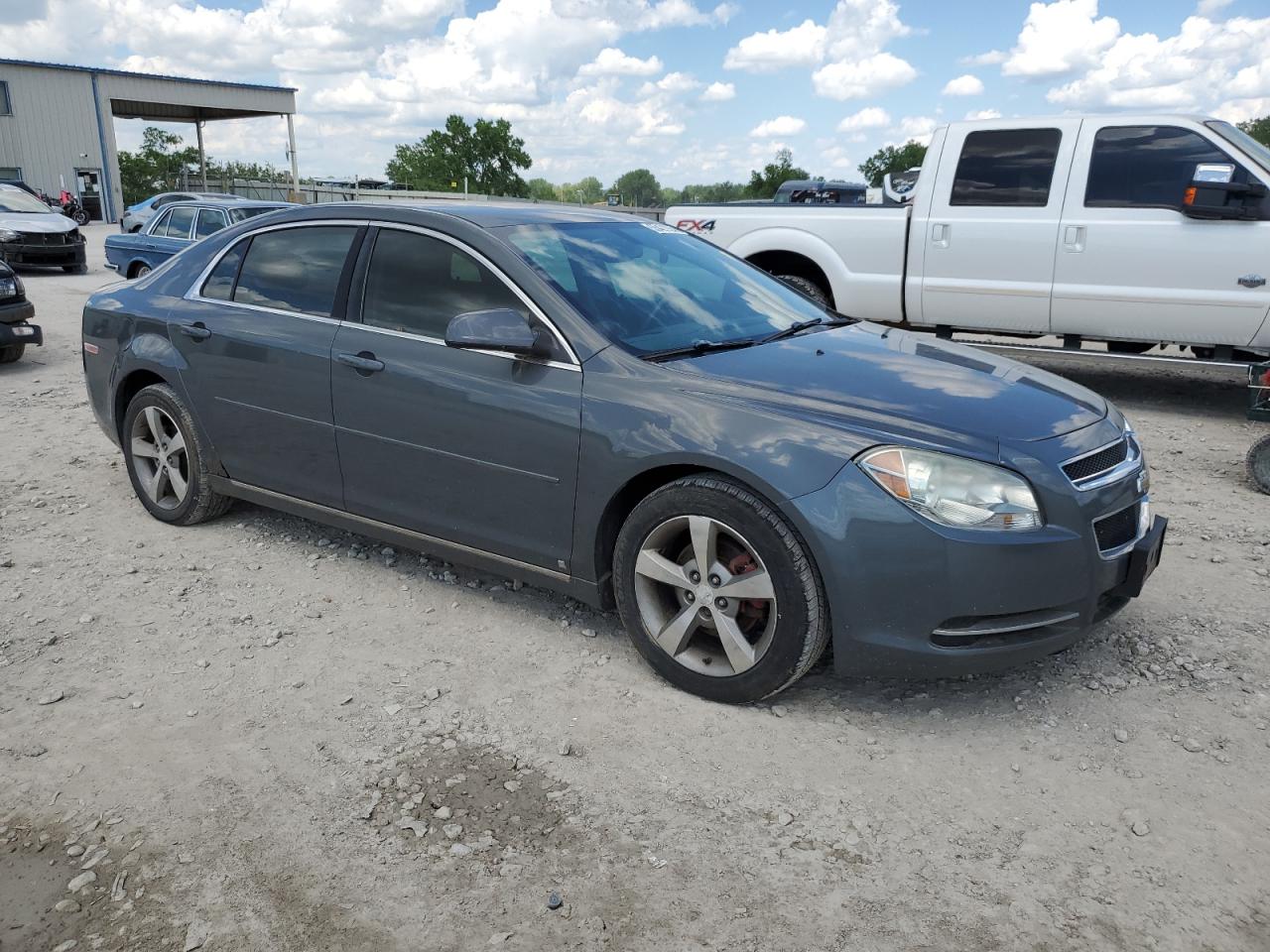 1G1ZJ57B09F121199 2009 Chevrolet Malibu 2Lt