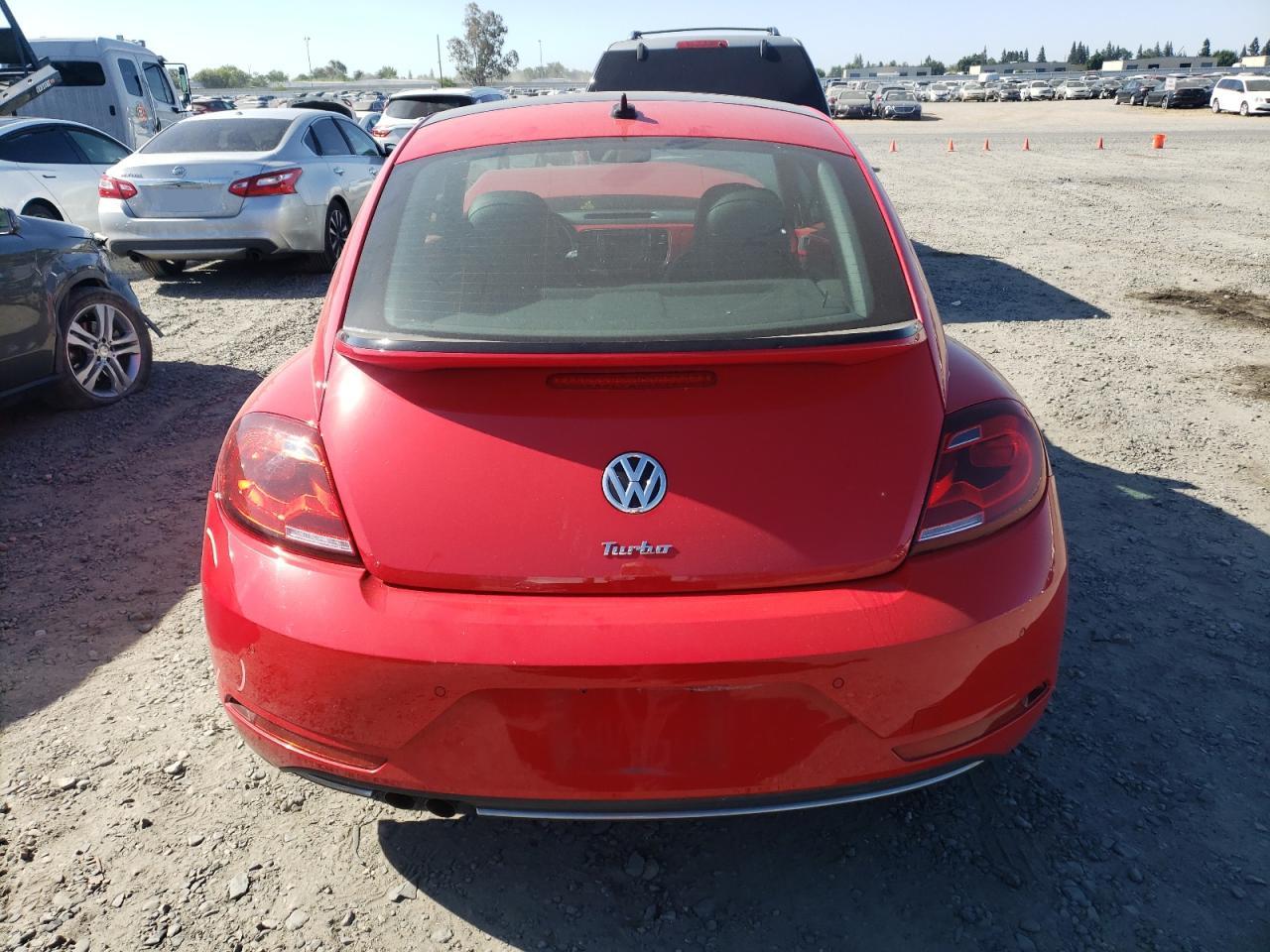 3VWJ17AT7HM607585 2017 Volkswagen Beetle Se