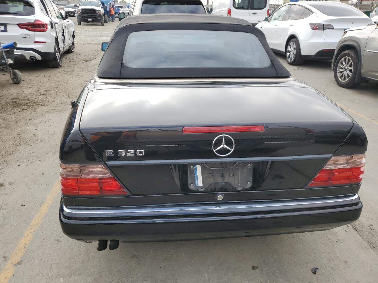 WDBEA66E3SC279839 1995 Mercedes-Benz E 320