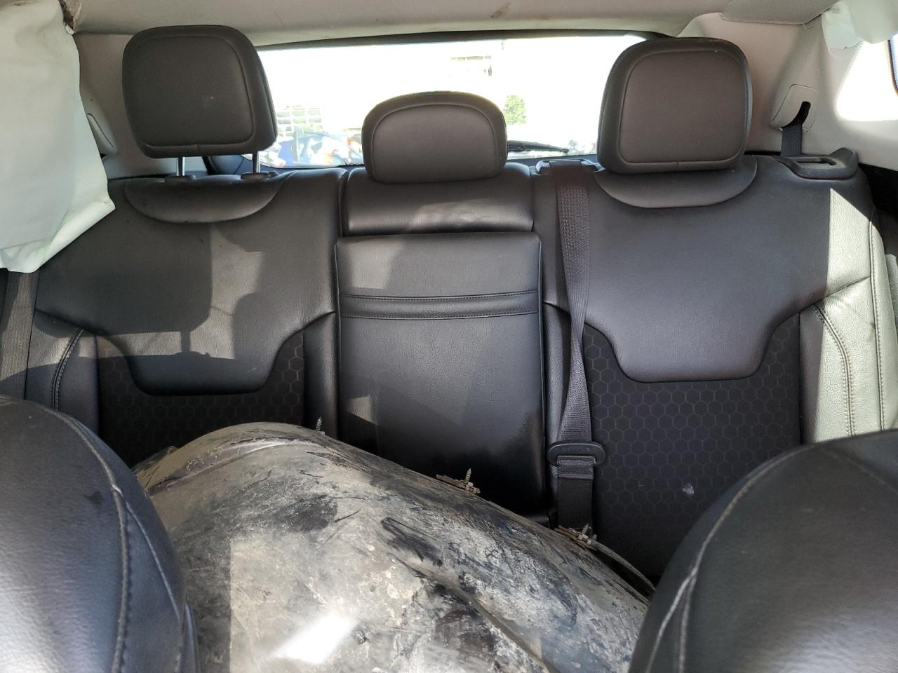 3C4NJCBB0KT843978 2019 Jeep Compass Latitude