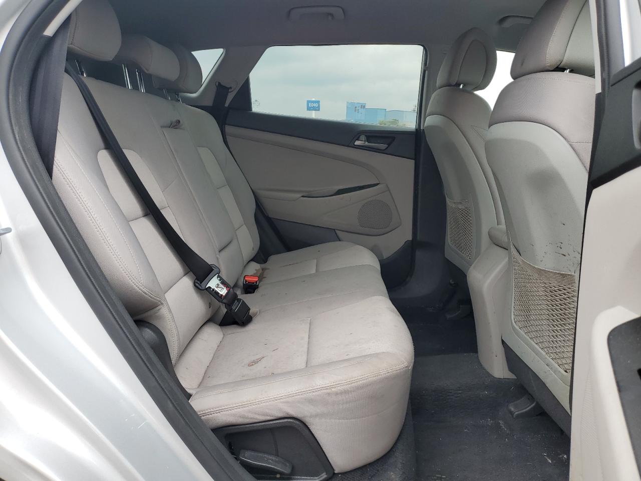 KM8J33A48JU676717 2018 Hyundai Tucson Sel