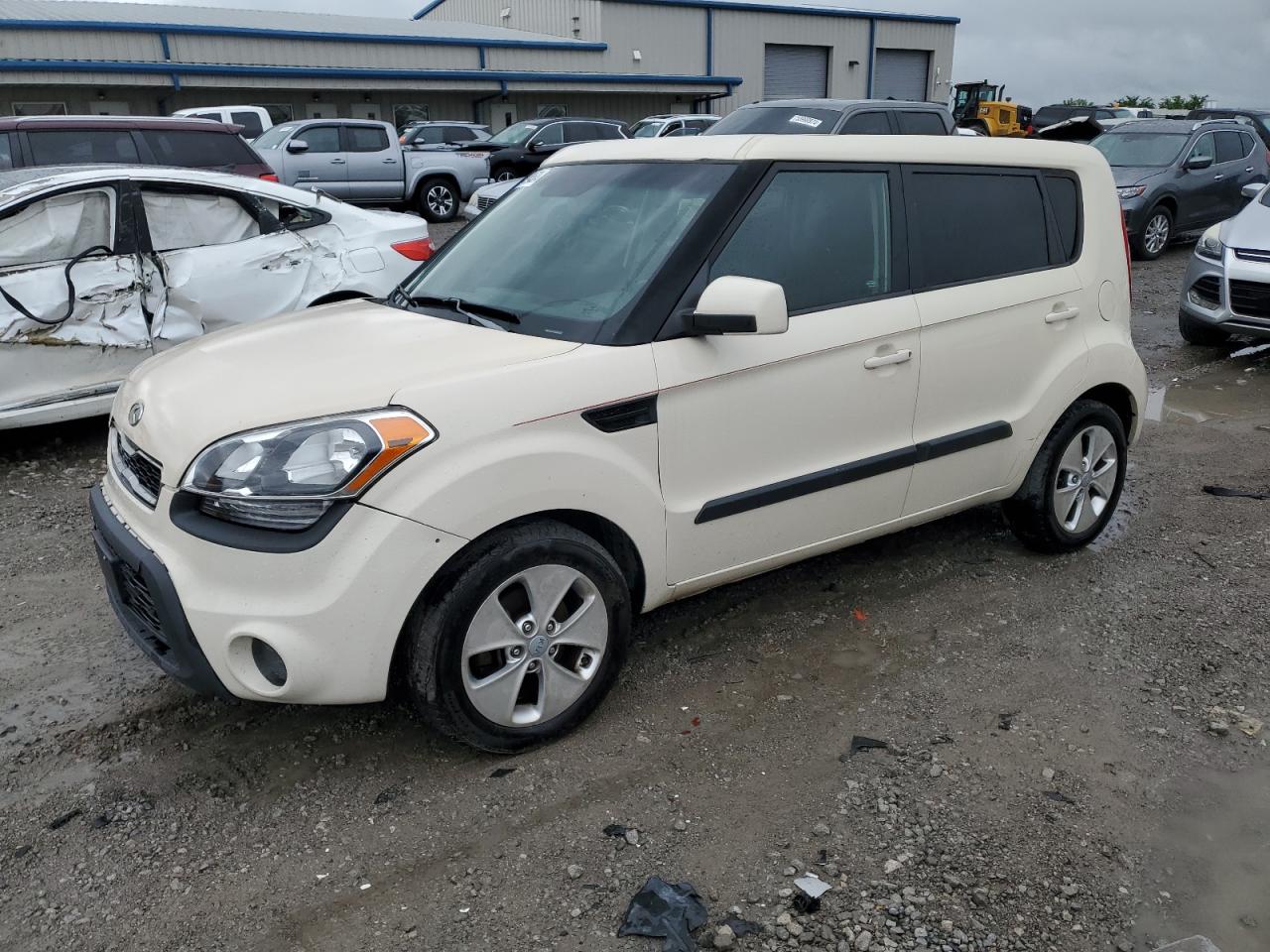 KNDJT2A67D7537729 2013 Kia Soul +