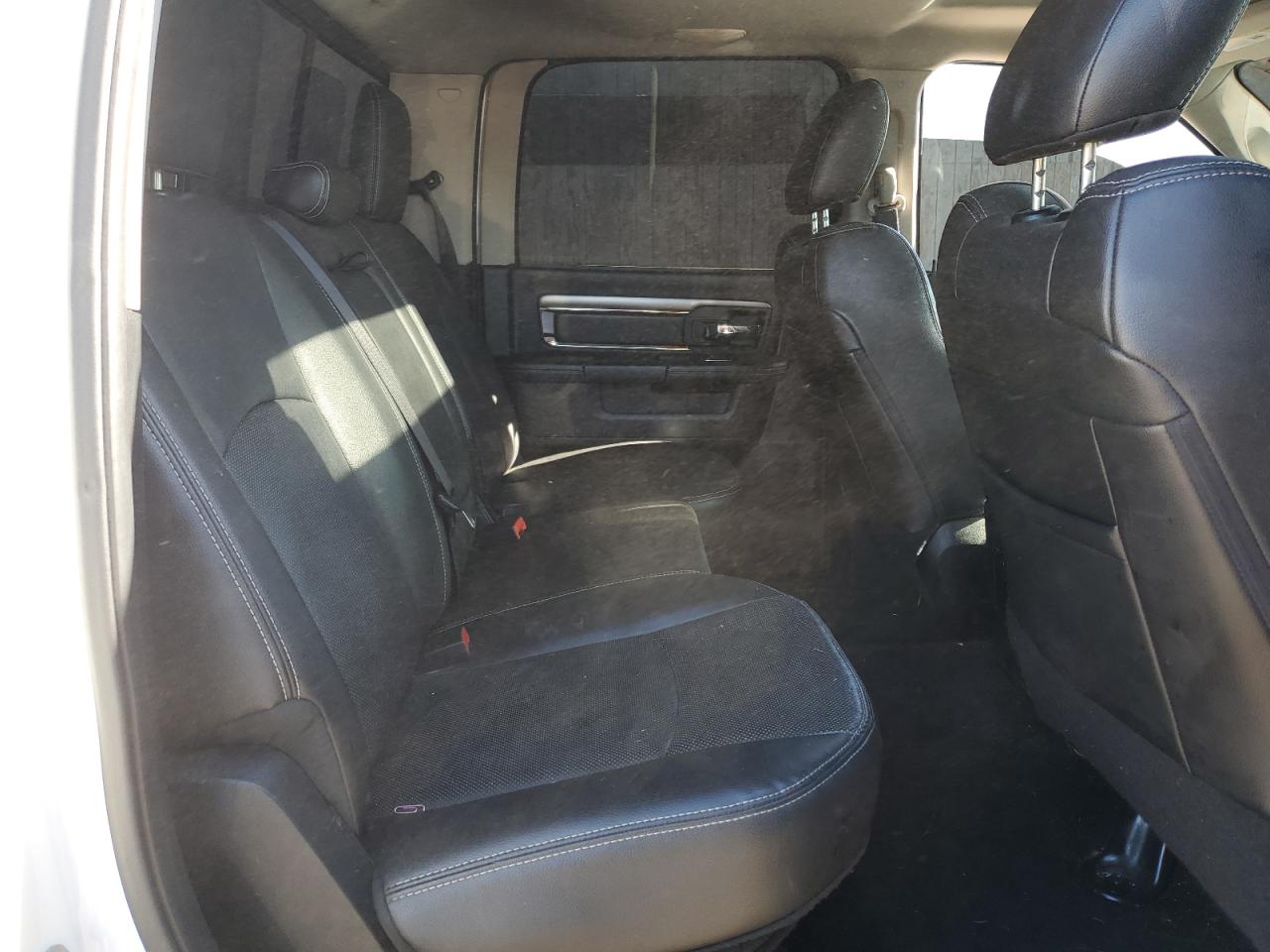 1C6RR7UT5FS682646 2015 Ram 1500 Sport