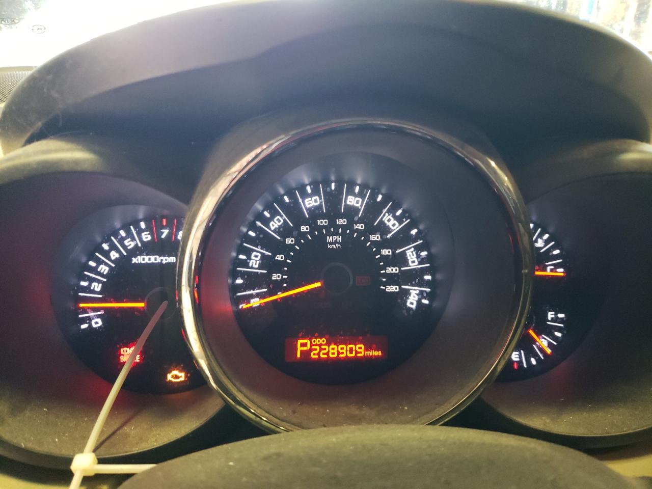 KNDJT2A25B7292925 2011 Kia Soul +