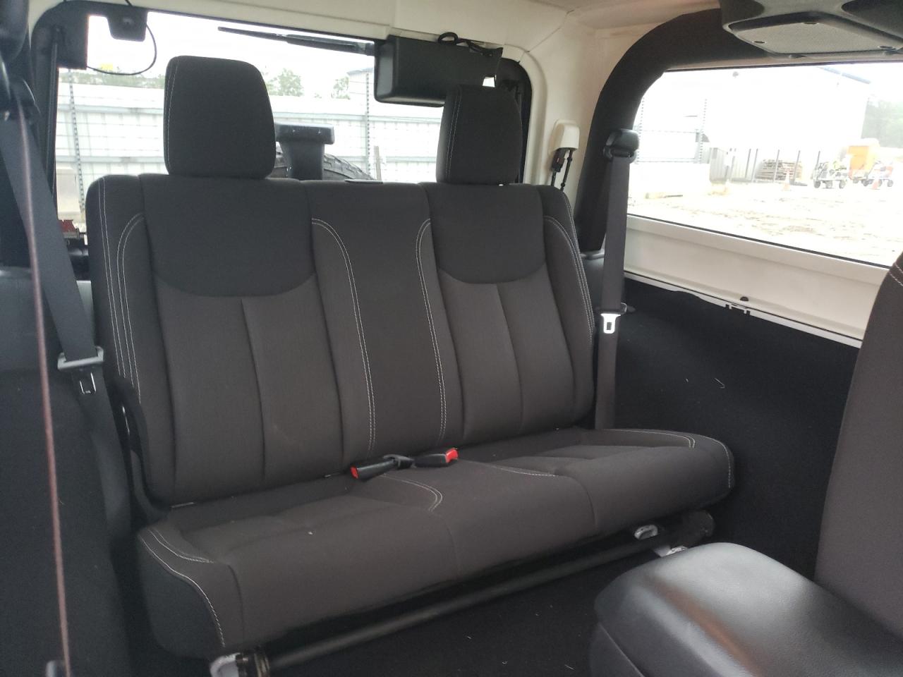 1C4AJWBG4FL683374 2015 Jeep Wrangler Sahara