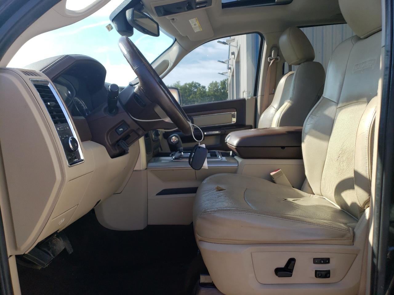 1C6RR6NT5DS544076 2013 Ram 1500 Laramie