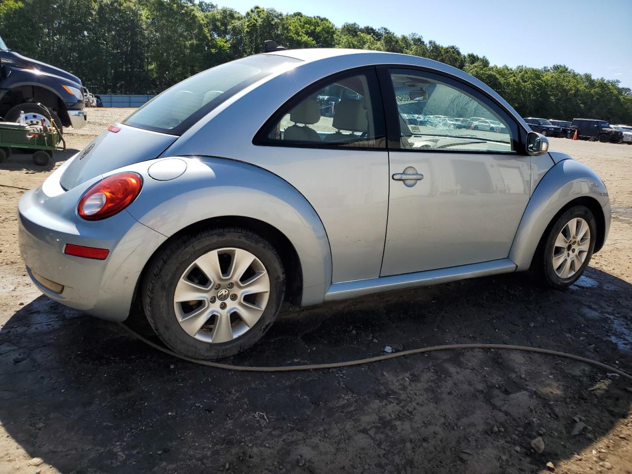 3VWPW3AG1AM018996 2010 Volkswagen New Beetle