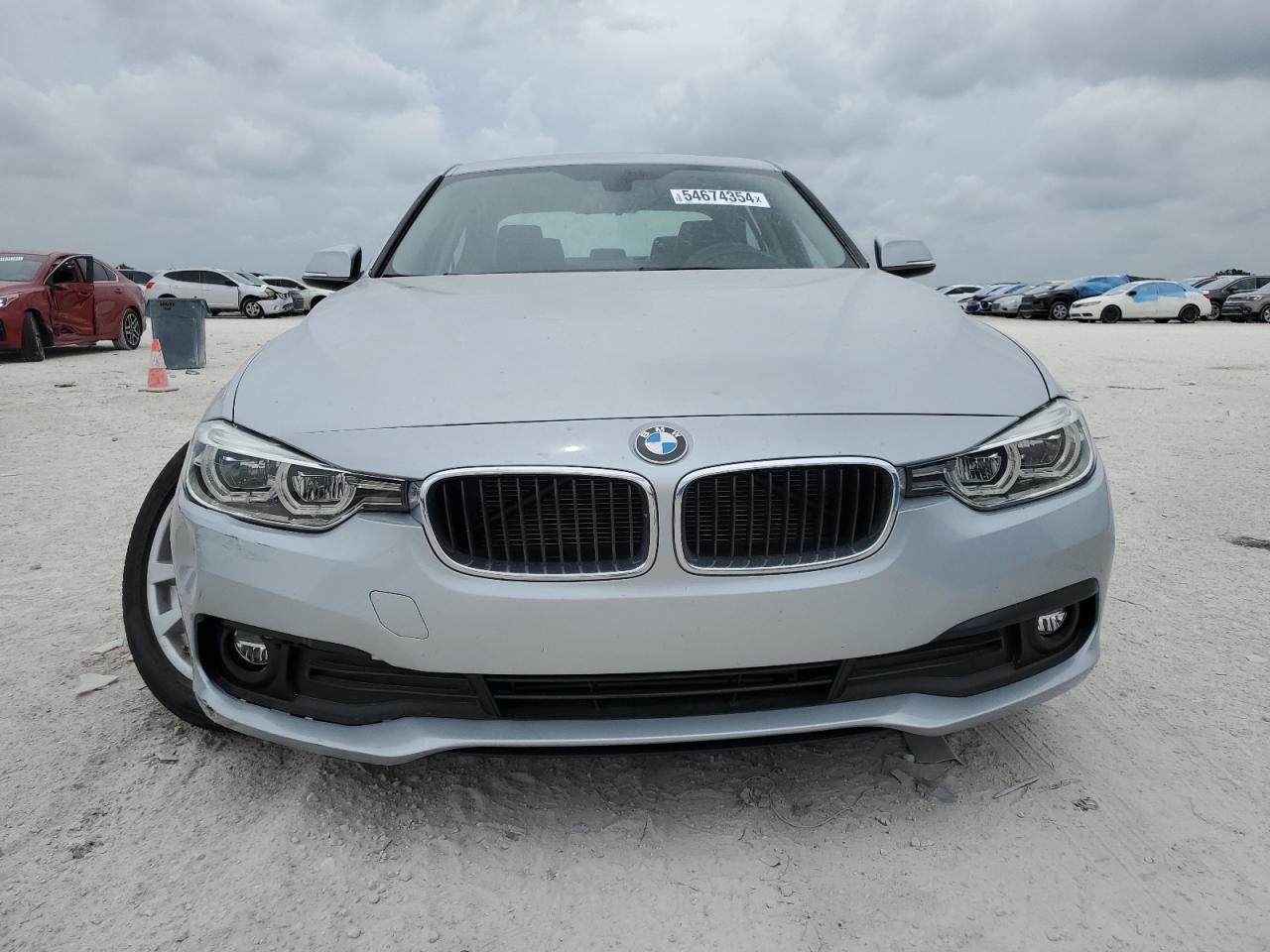 WBA8A9C54JAH12549 2018 BMW 320 I