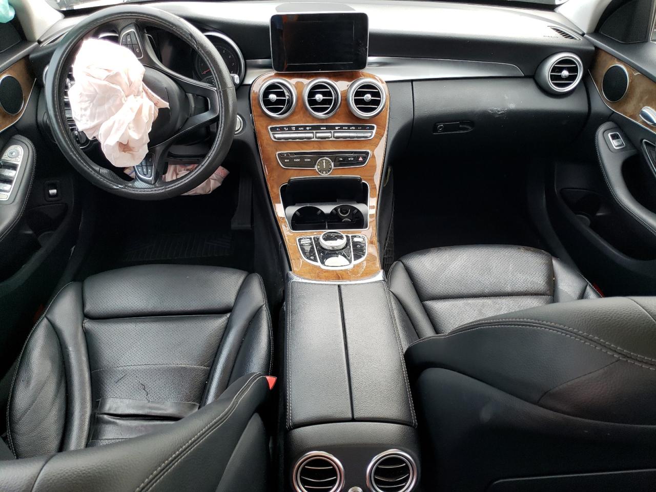 55SWF4JB5HU199543 2017 Mercedes-Benz C 300