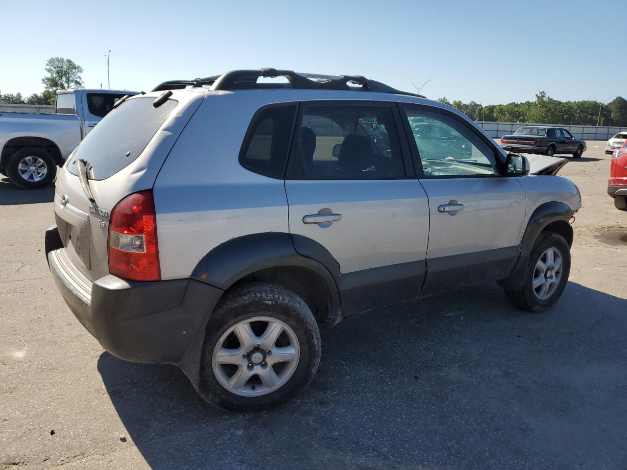 KM8JN12DX5U210483 2005 Hyundai Tucson Gls