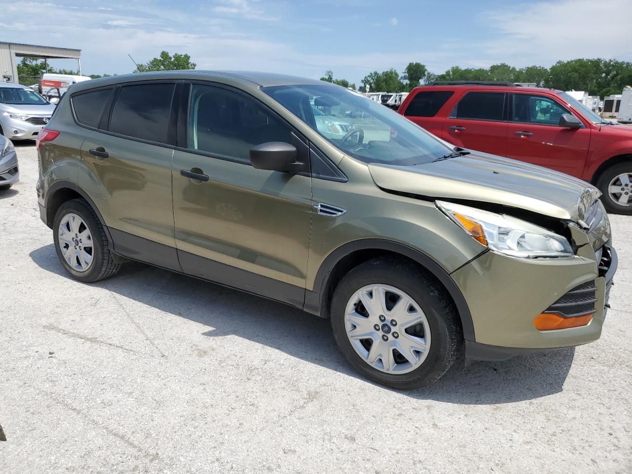 2013 Ford Escape S vin: 1FMCU0F71DUC12552