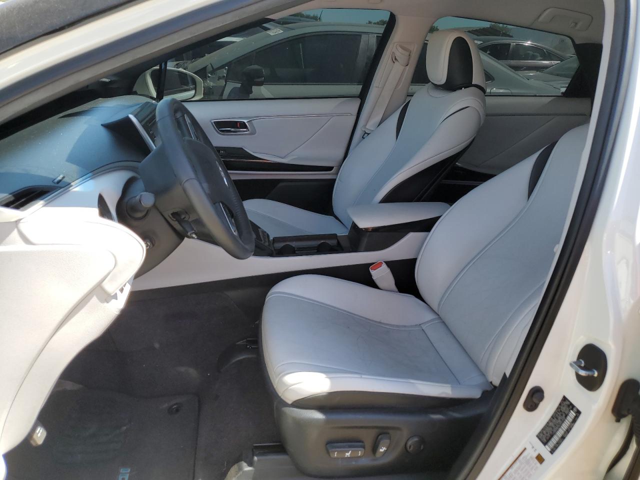 2019 Toyota Mirai vin: JTDBVRBDXKA007548