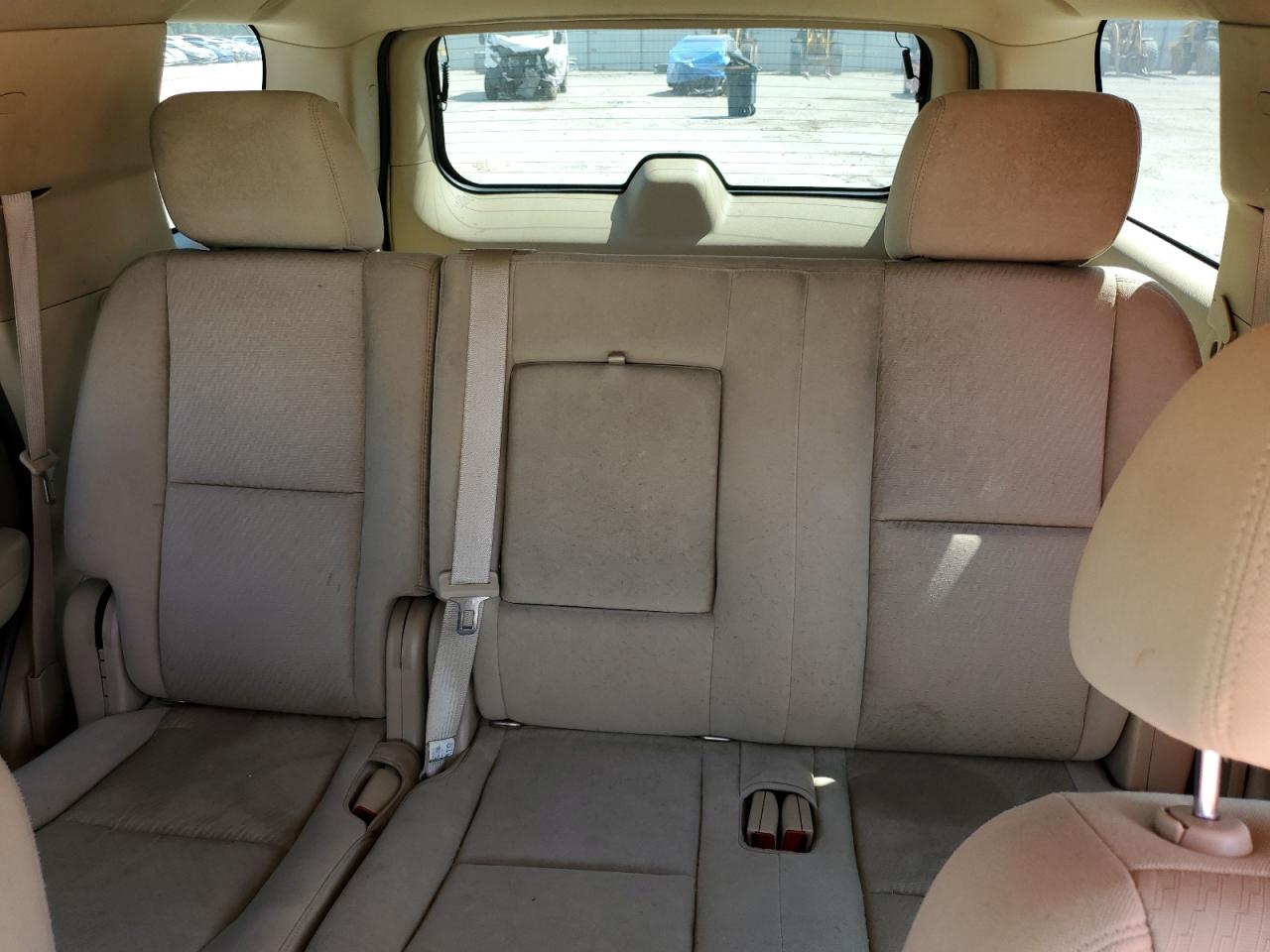 1GNSCAE07BR118373 2011 Chevrolet Tahoe C1500 Ls