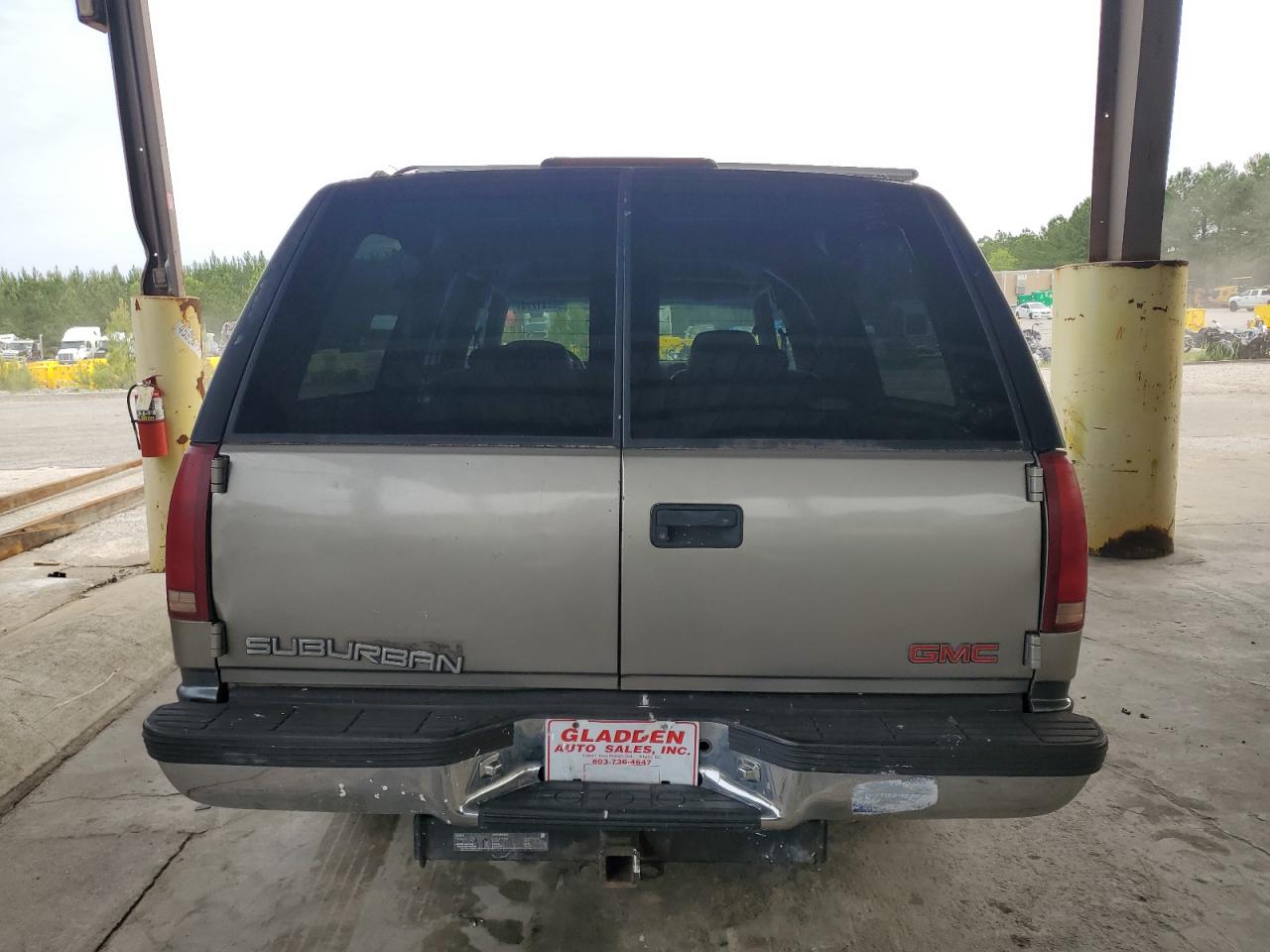 1GKEC16R6XJ781270 1999 GMC Suburban C1500