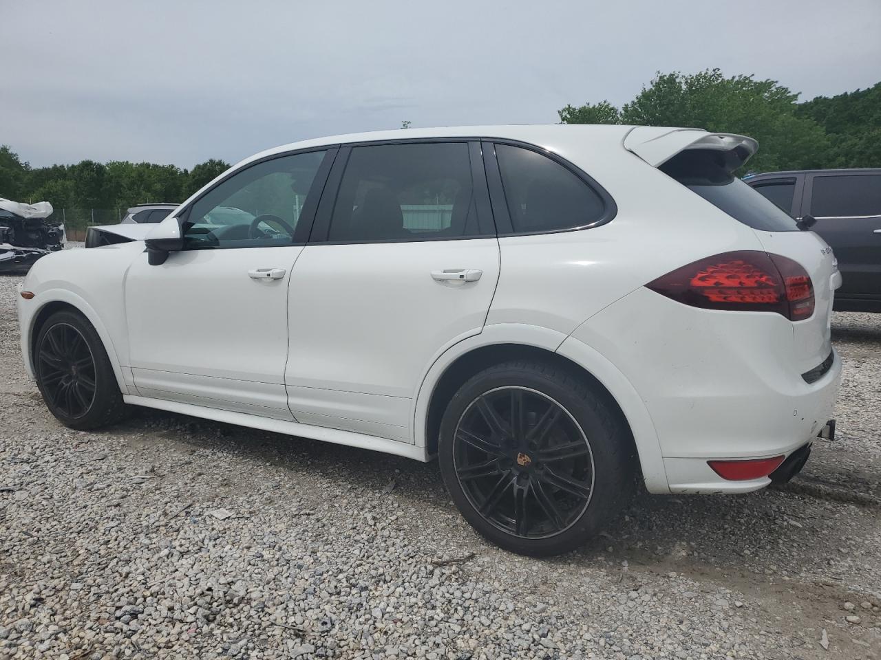 2014 Porsche Cayenne Gts vin: WP1AD2A2XELA74177