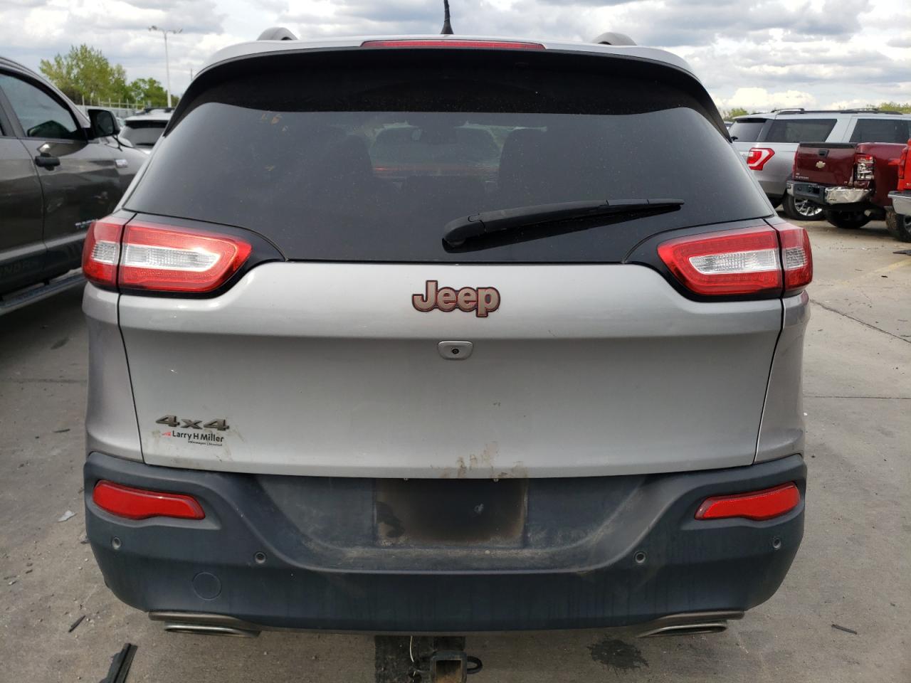 1C4PJMCS9GW339928 2016 Jeep Cherokee Latitude