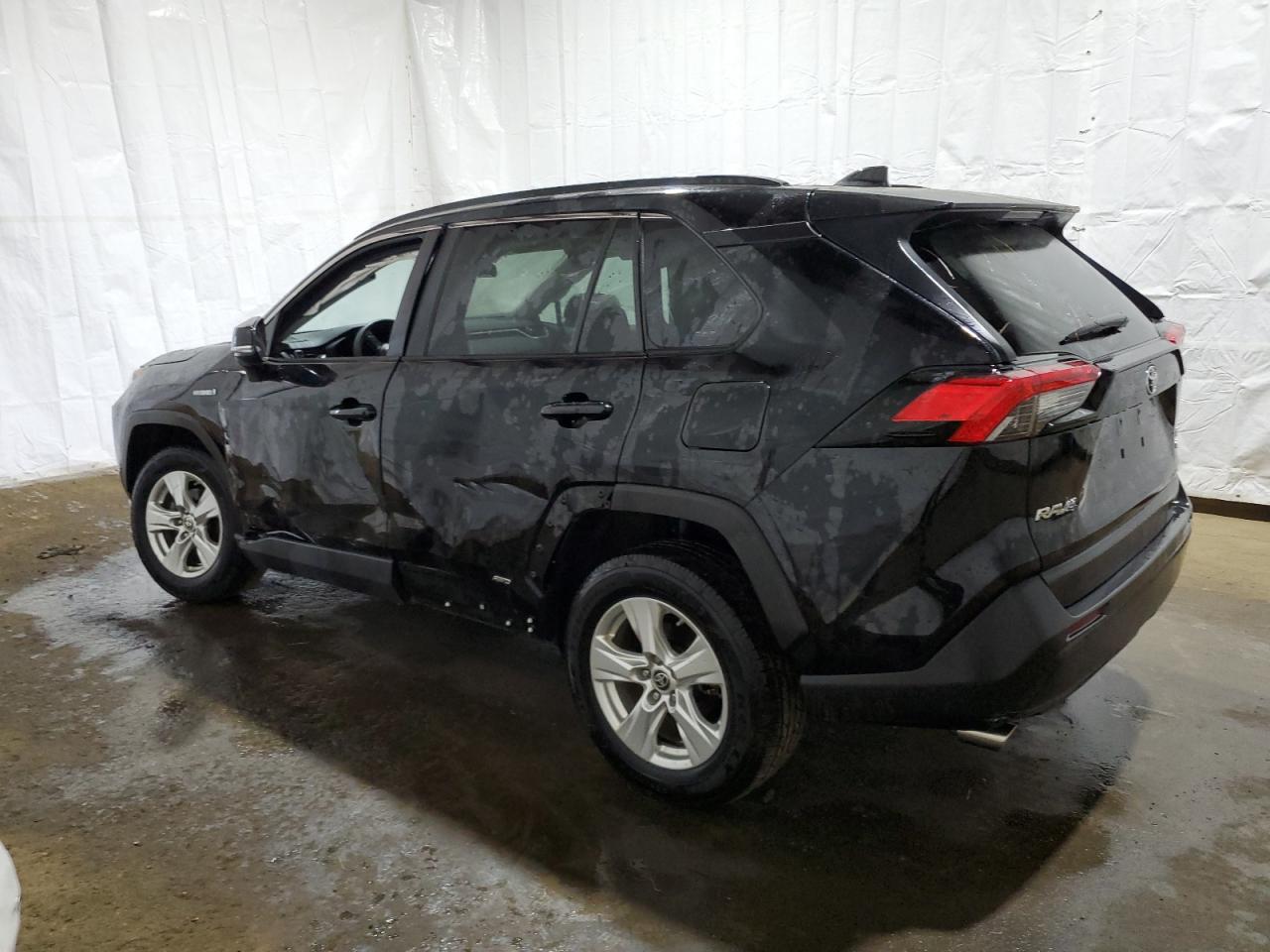 4T3MWRFV3MU016704 2021 Toyota Rav4 Le