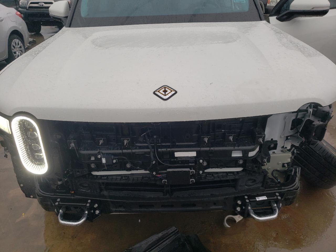 2022 Rivian R1T Adventure vin: 7FCTGAAAXNN015812