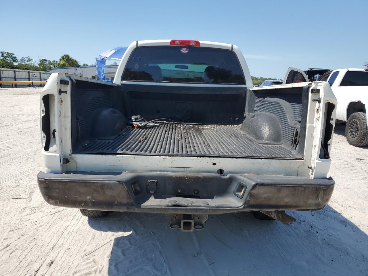 1D7HA18N45J525883 2005 Dodge Ram 1500 St