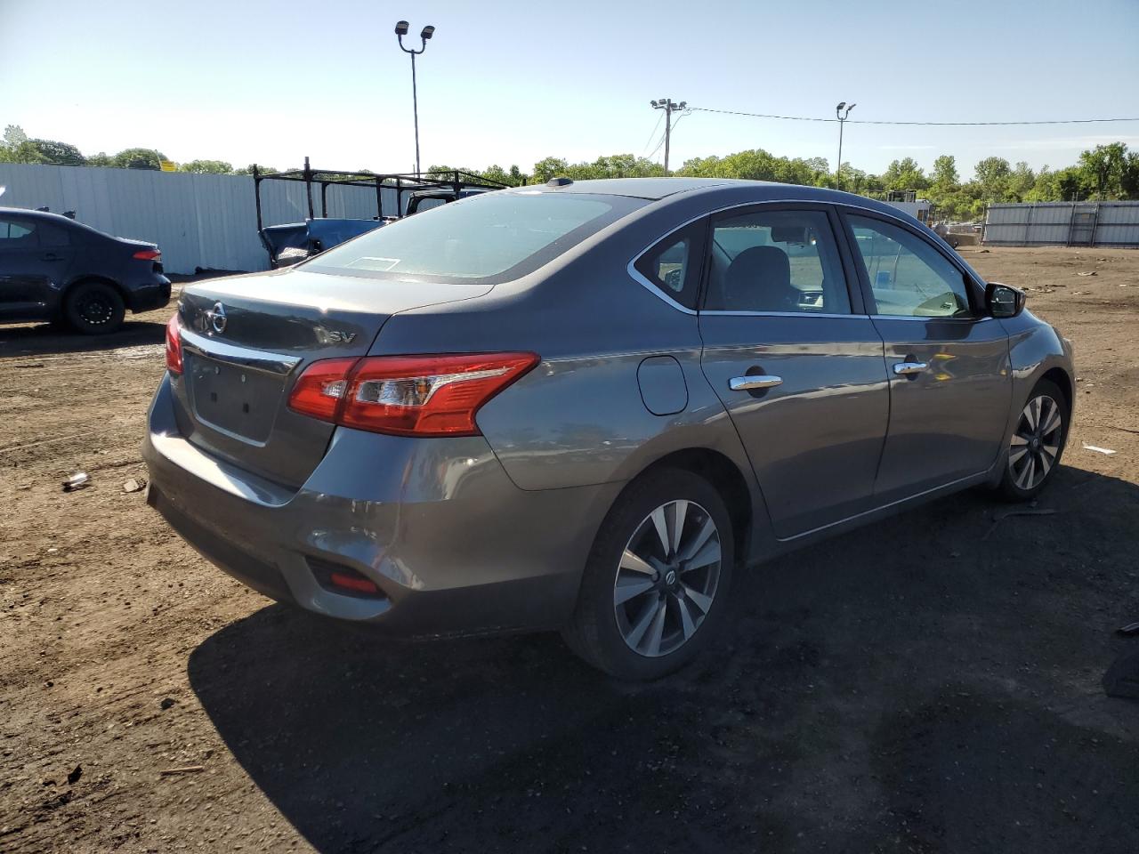 2019 Nissan Sentra S vin: 3N1AB7AP0KY211133