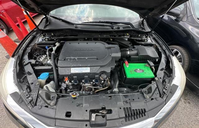 2017 HONDA ACCORD TOU - 1HGCR3F95HA037529