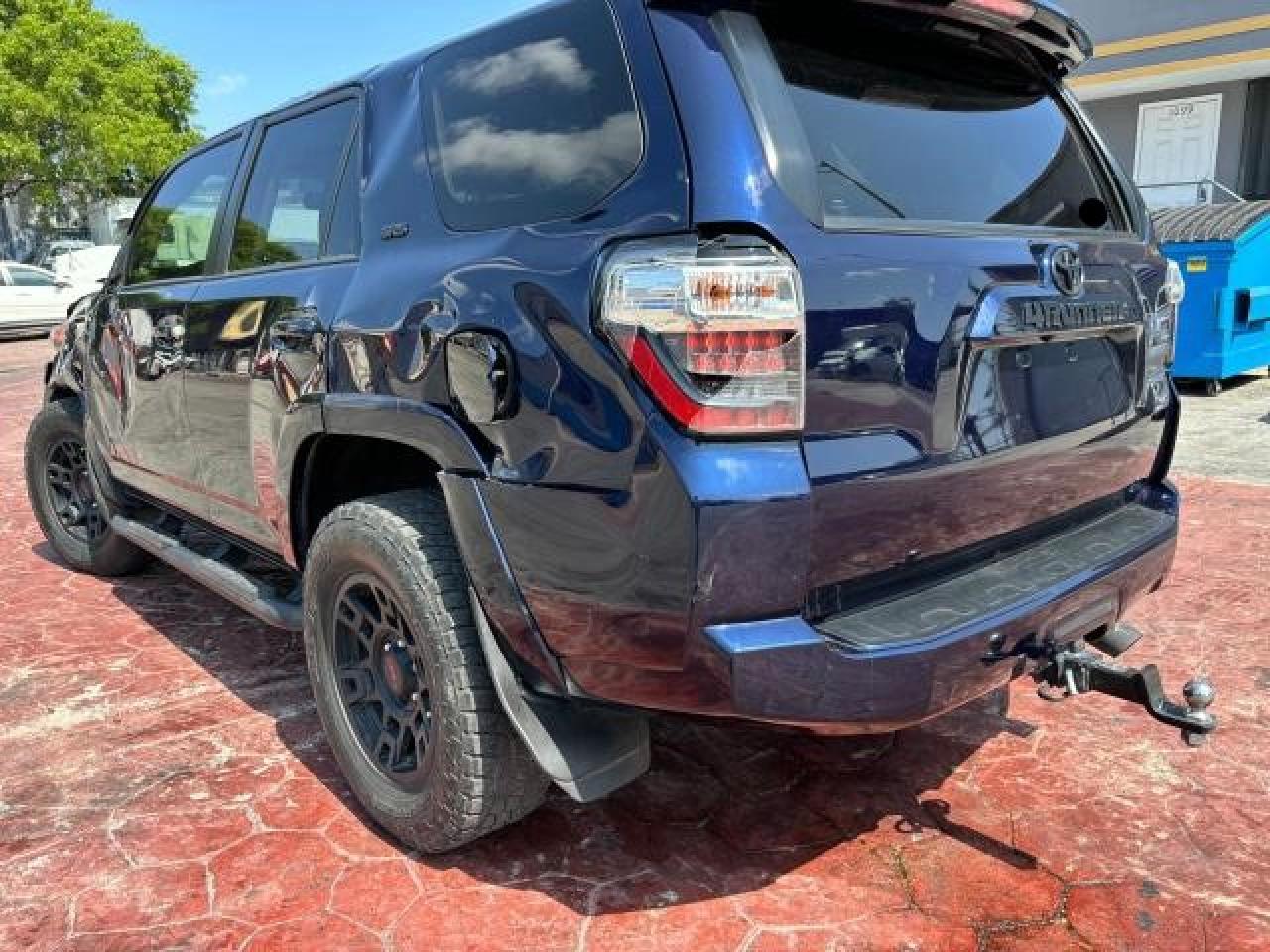 2021 Toyota 4Runner Sr5 vin: JTEFU5JR8M5230365