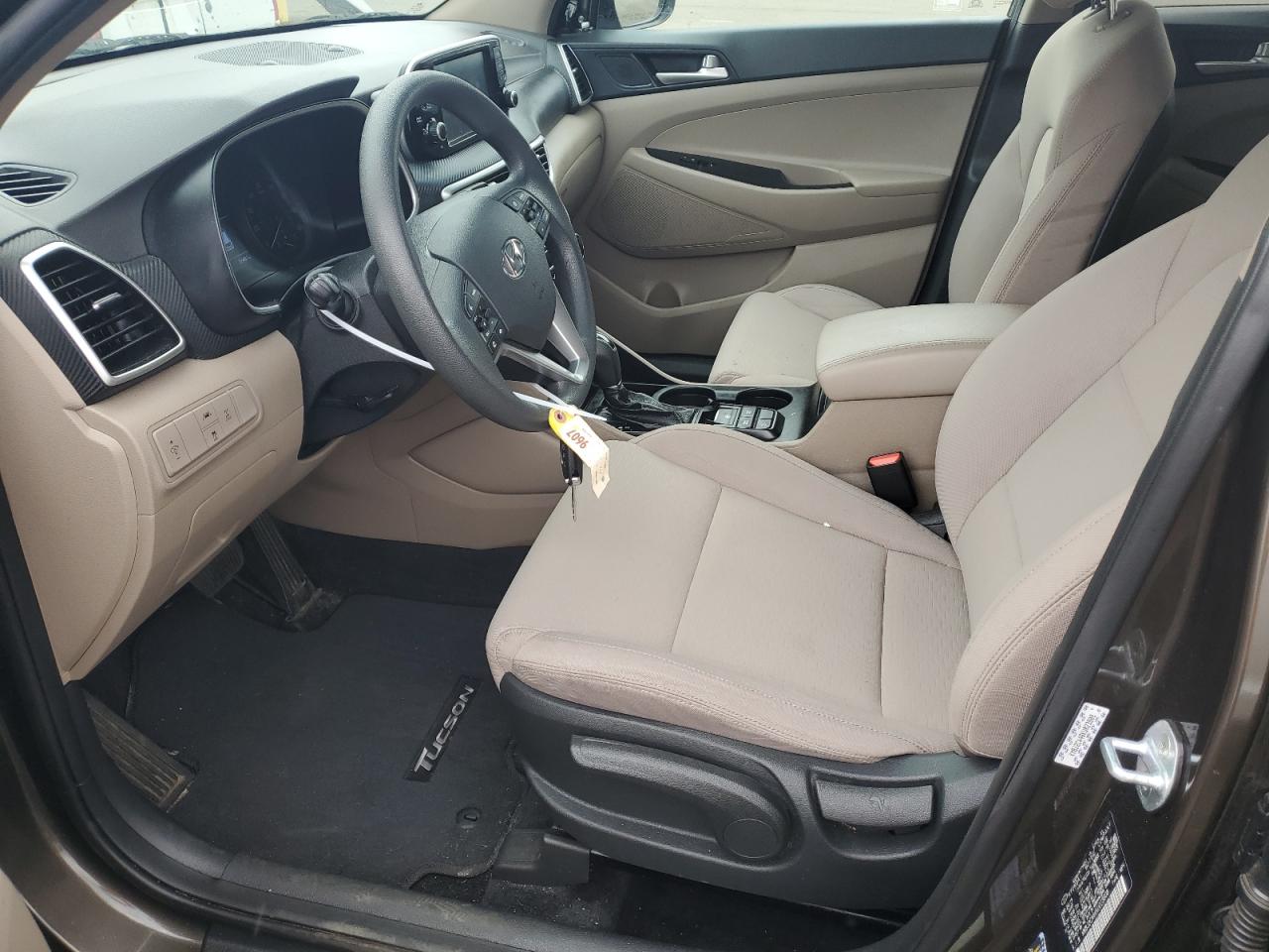 KM8J2CA46KU023808 2019 Hyundai Tucson Se