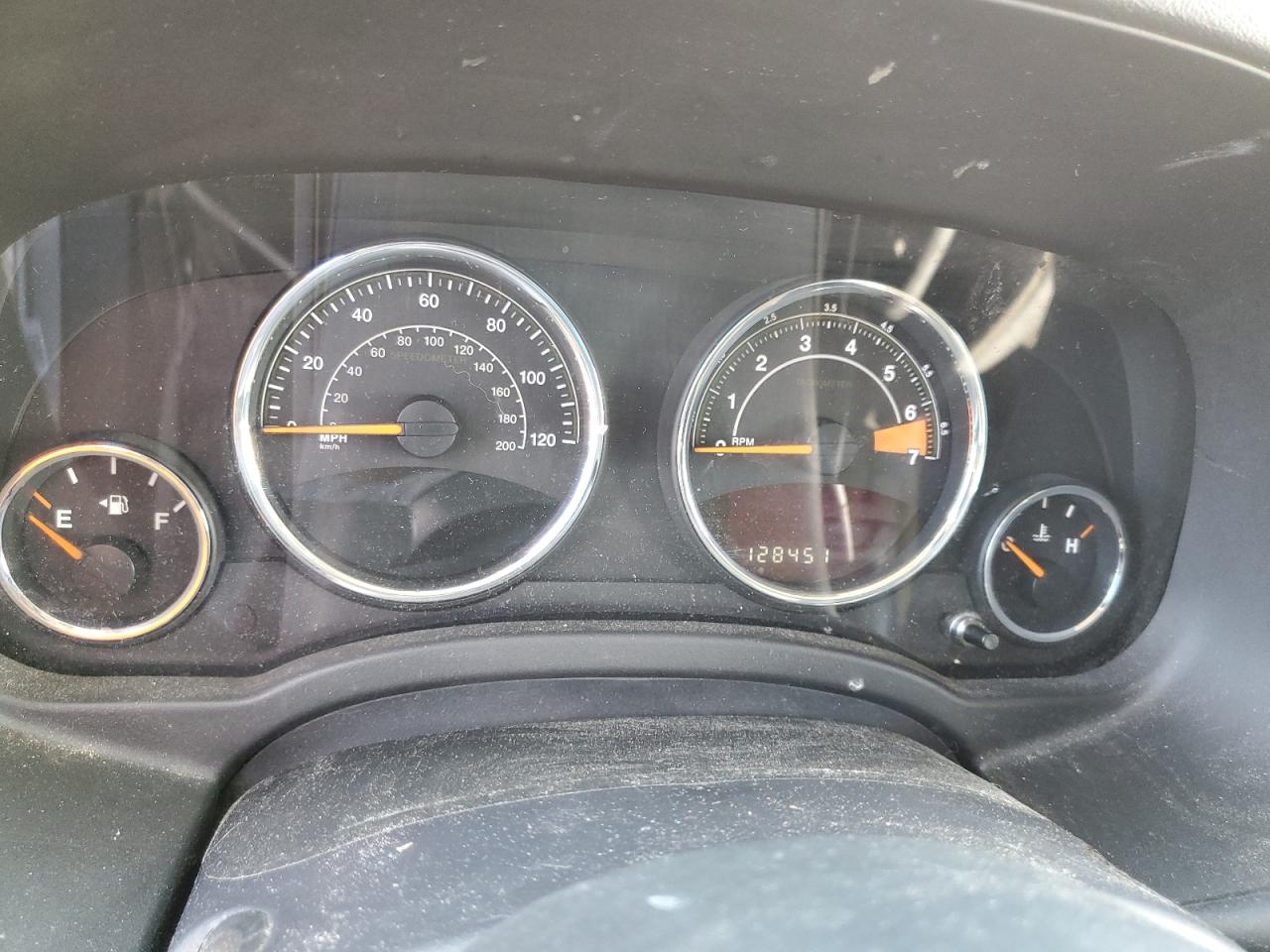 1C4NJDEBXGD616392 2016 Jeep Compass Latitude