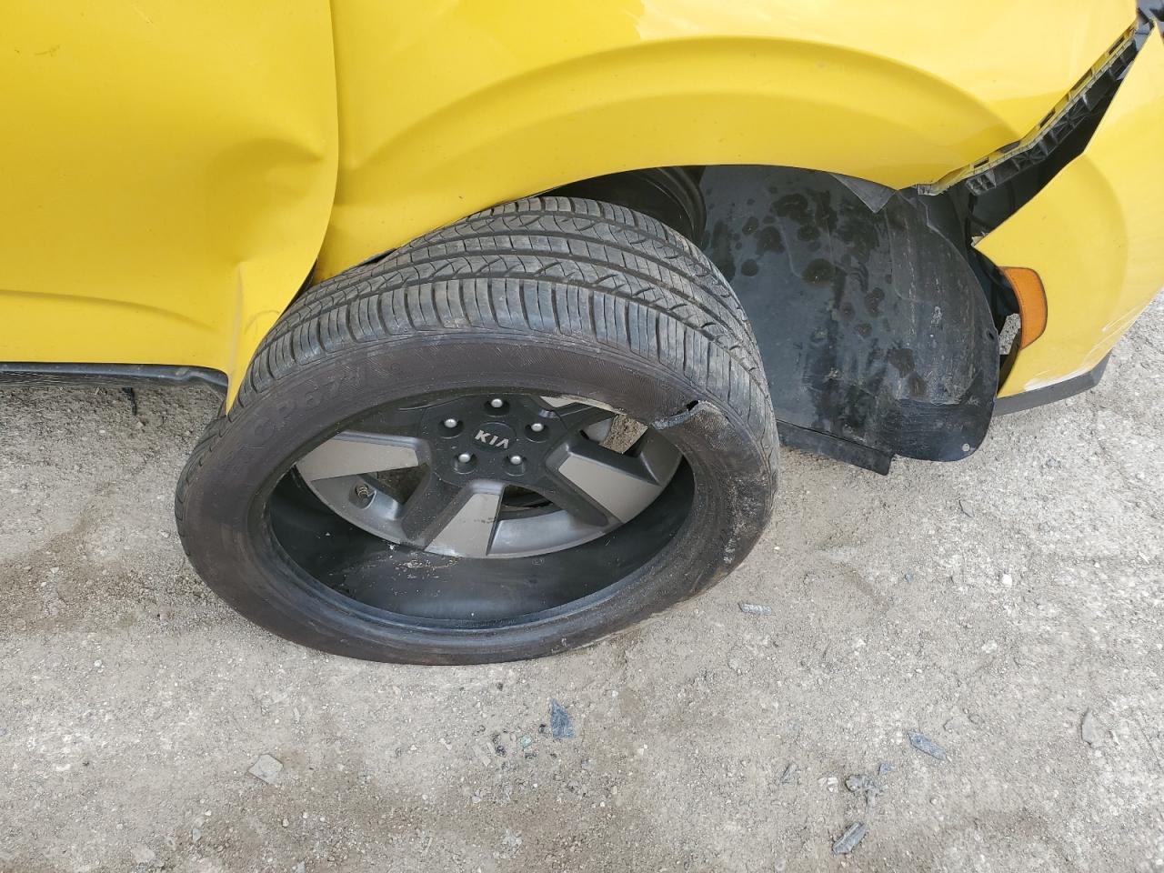 KNDJ33AU8L7050140 2020 Kia Soul Ex