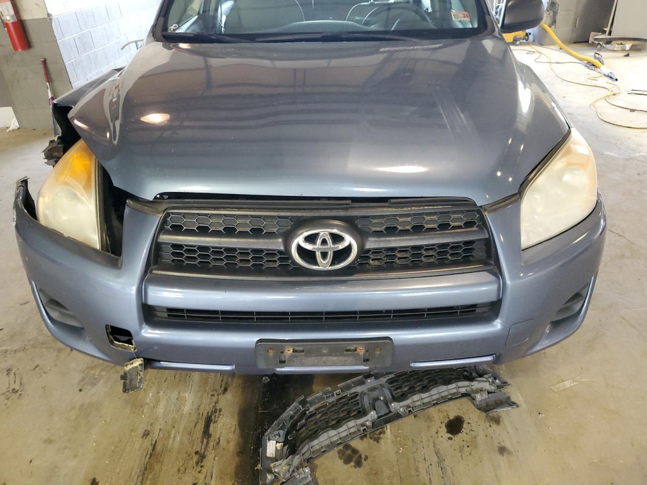 2T3ZF4DVXBW087715 2011 Toyota Rav4