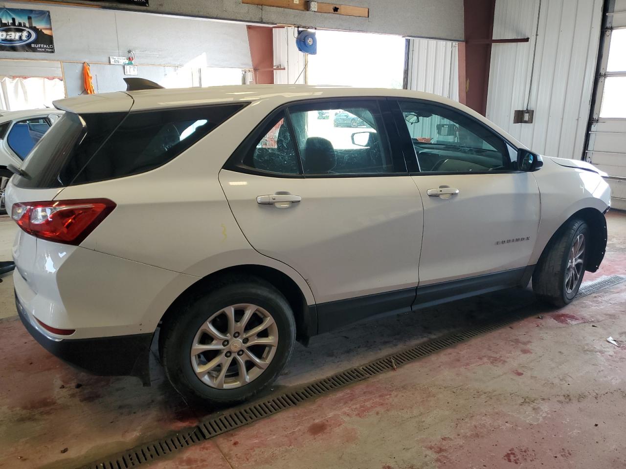 2018 Chevrolet Equinox Ls vin: 3GNAXREV3JL396218