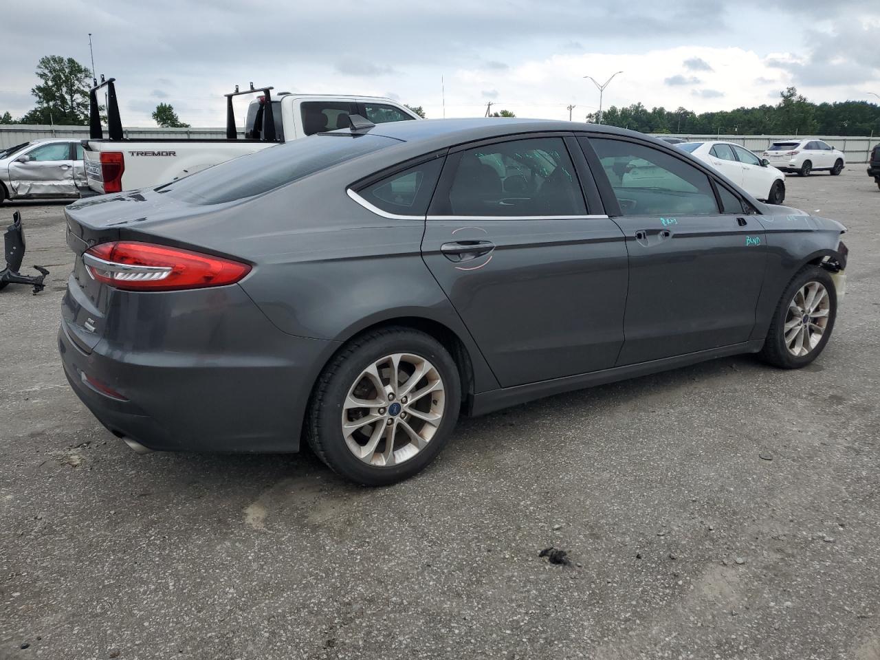 3FA6P0HD5LR143260 2020 Ford Fusion Se