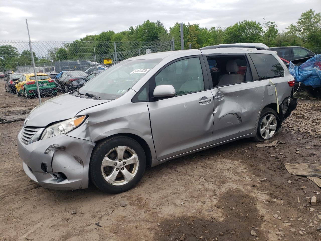 5TDKZ3DC1HS897889 2017 Toyota Sienna Le