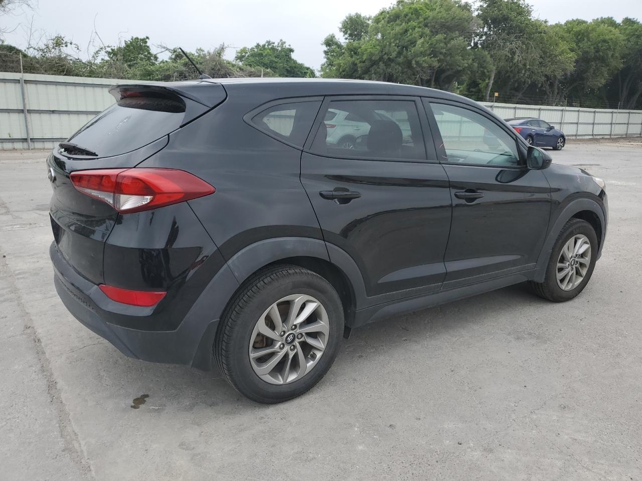 KM8J23A45JU803653 2018 Hyundai Tucson Se