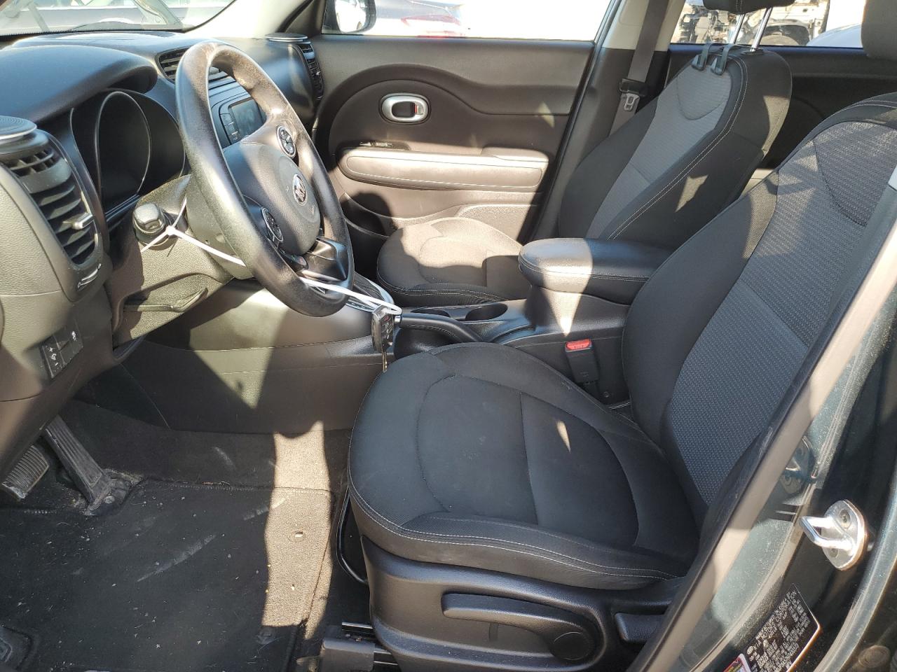 KNDJP3A57H7410373 2017 Kia Soul +