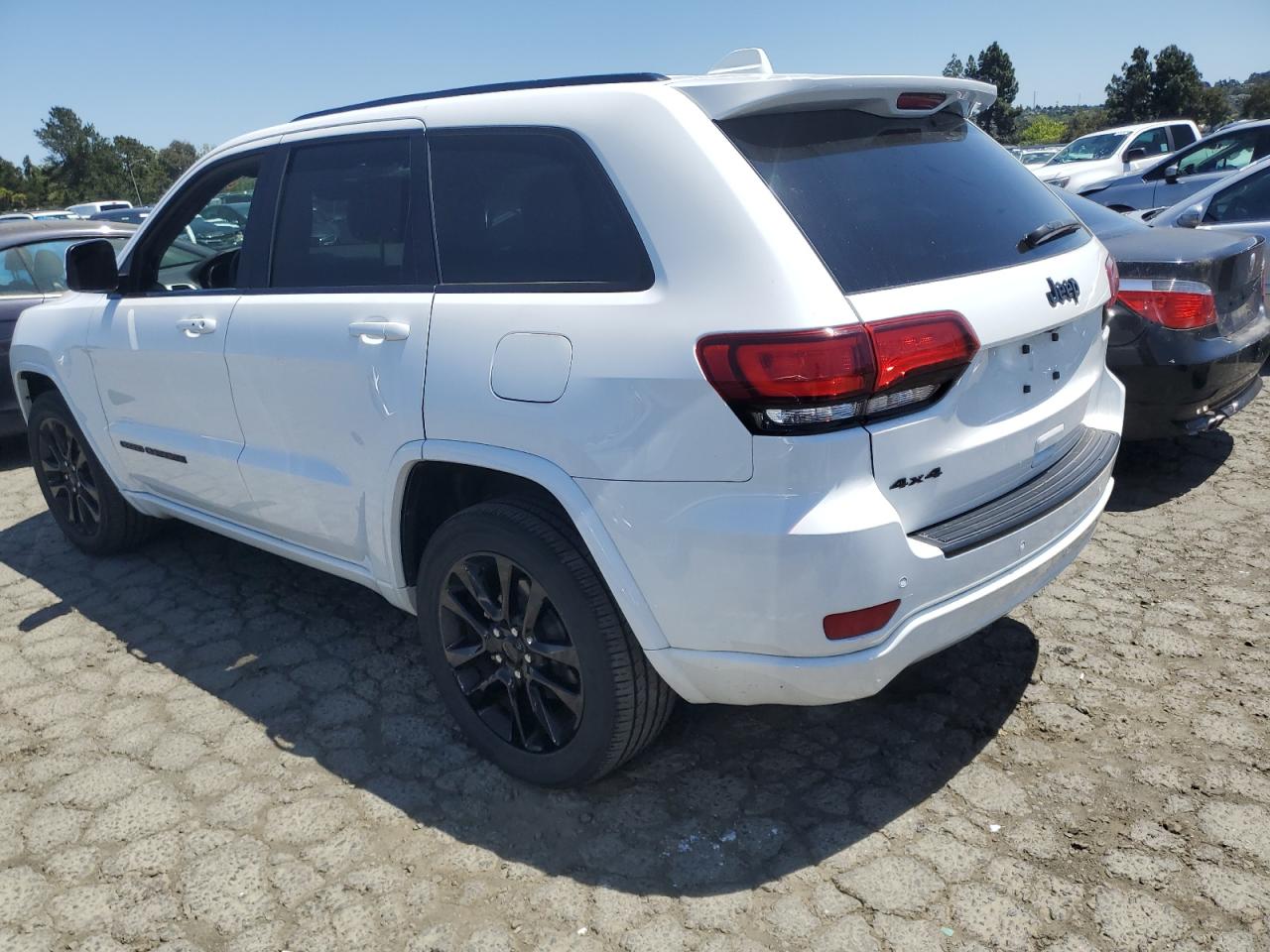 1C4RJFAG3KC574046 2019 Jeep Grand Cherokee Laredo