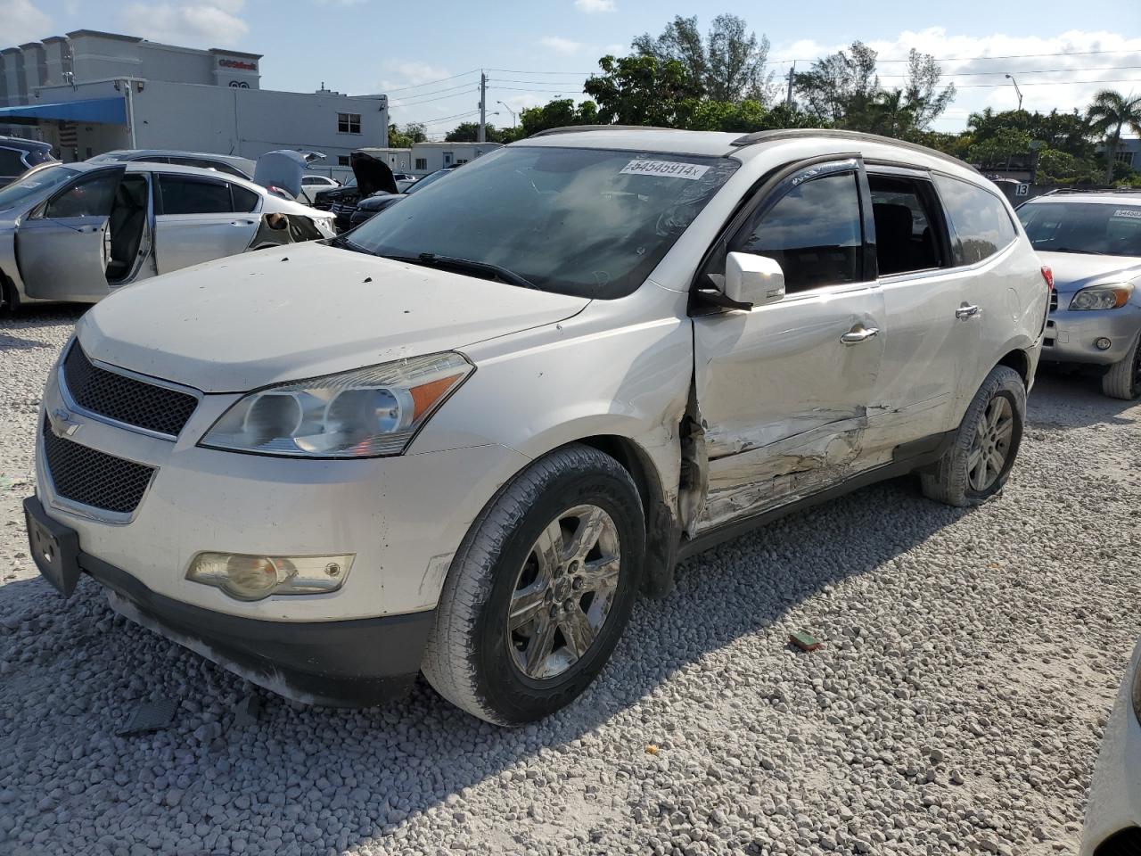 1GNKRGEDXBJ153704 2011 Chevrolet Traverse Lt