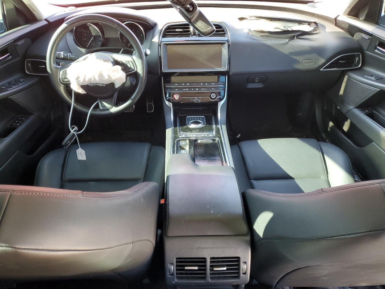 SAJAJ4FX0KCP53494 2019 Jaguar Xe Premium