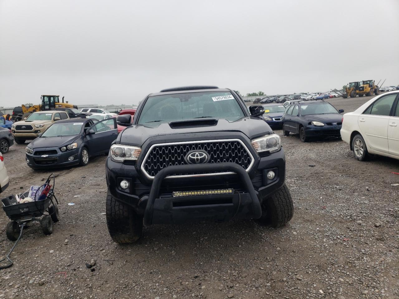 2018 Toyota Tacoma Double Cab vin: 3TMCZ5AN2JM183815