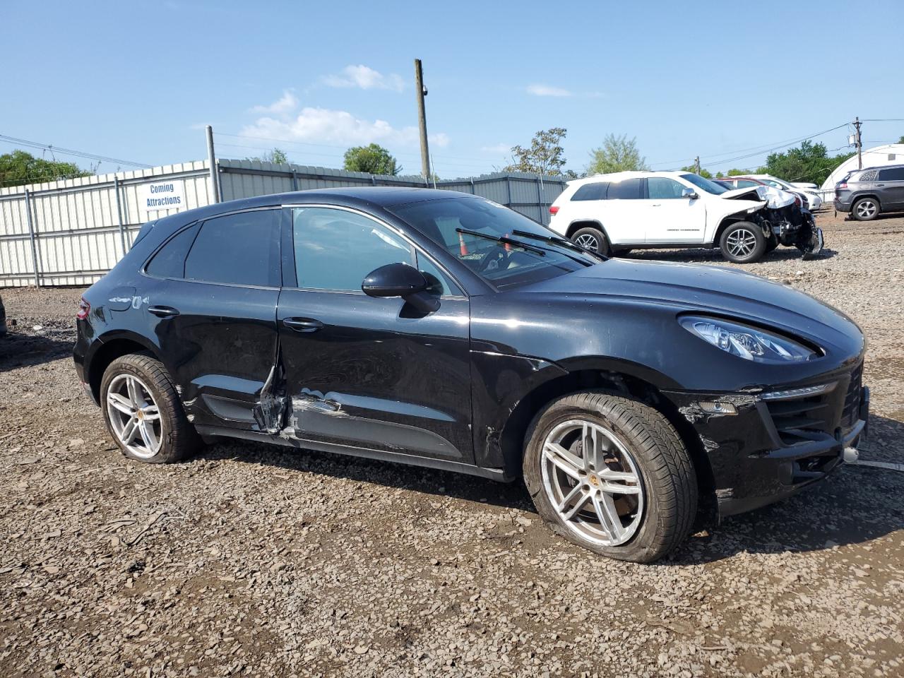 WP1AA2A50JLB04736 2018 Porsche Macan