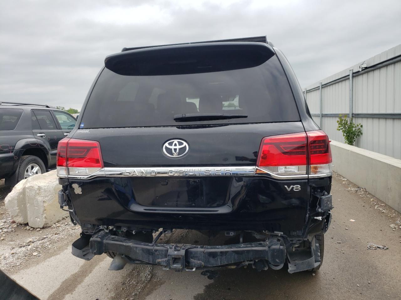 JTMCY7AJ0K4074844 2019 Toyota Land Cruiser Vx-R