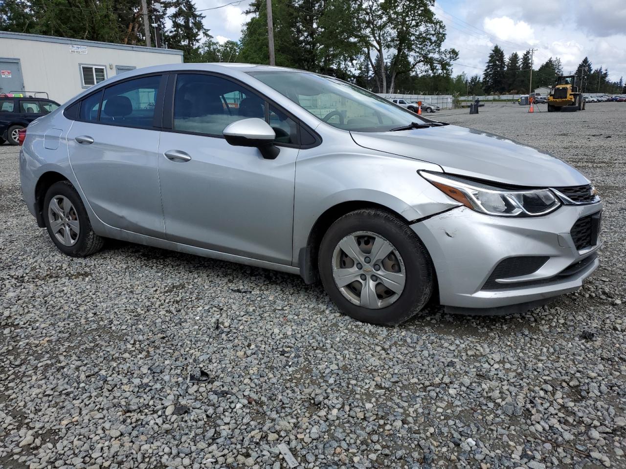 1G1BC5SM7J7237132 2018 Chevrolet Cruze Ls