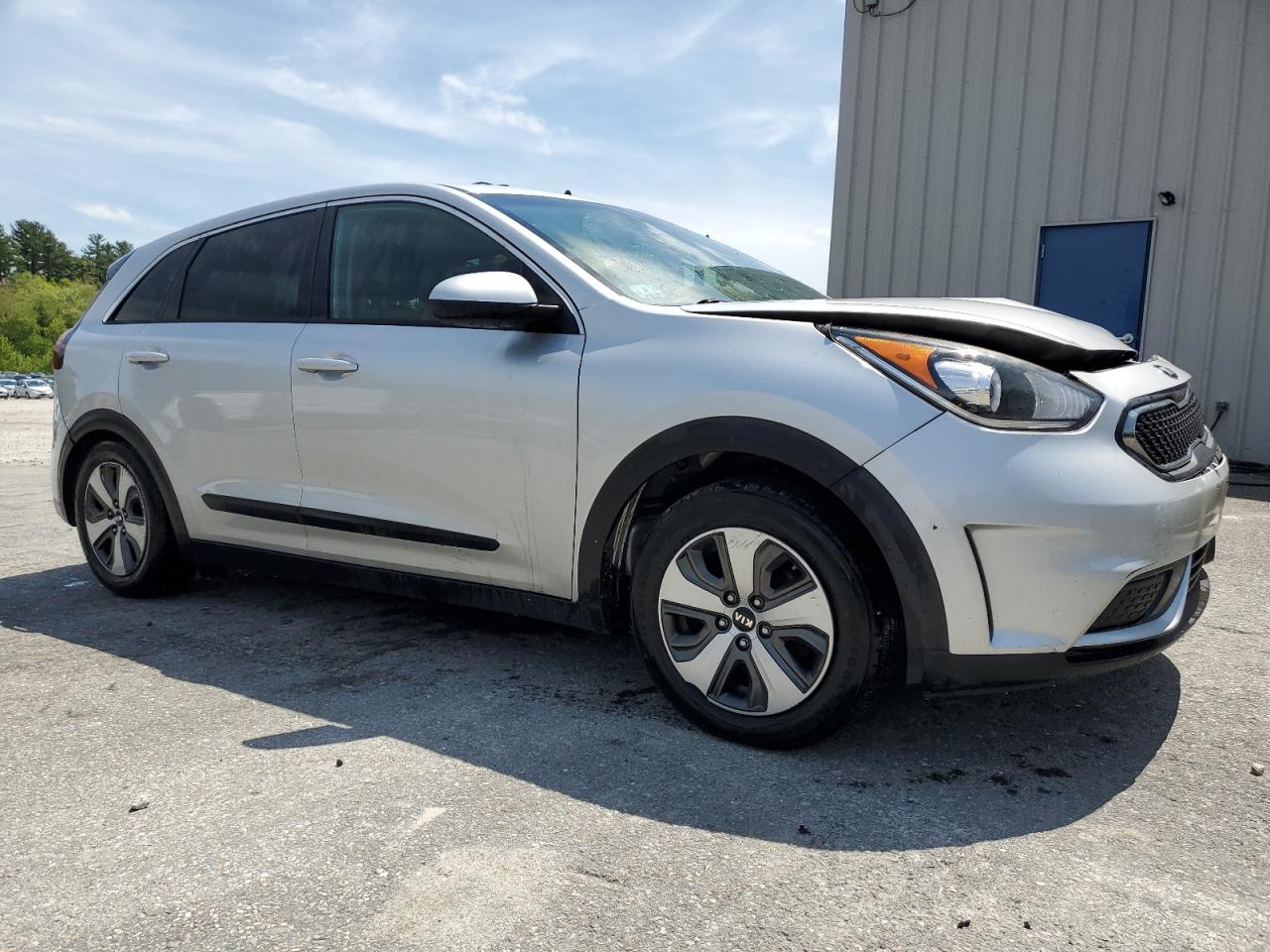 KNDCB3LC8J5112452 2018 Kia Niro Fe