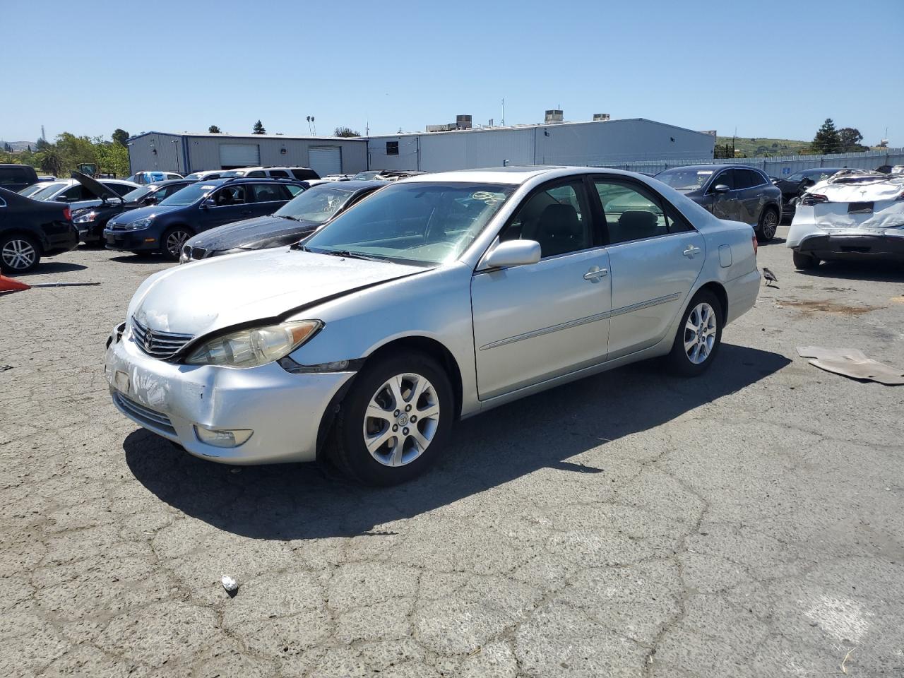 JTDBF30K160170628 2006 Toyota Camry Le